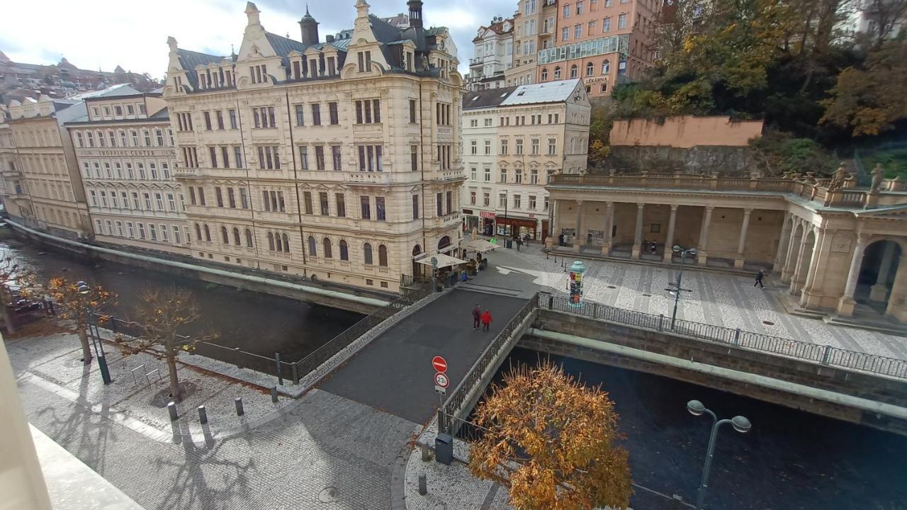 Apartments Stubsi With Colonnade View Karlovy Vary Bagian luar foto